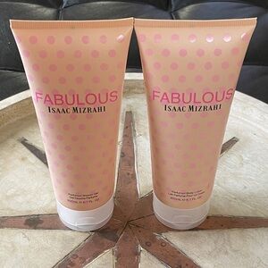 Isaac Mizrahi Fabulous Pink perfumed shower gel and lotion set